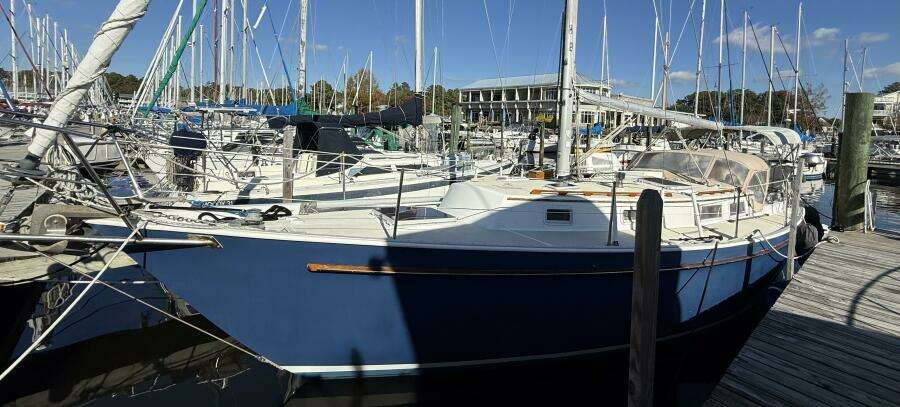 Halcyon 35ft Niagara Yacht For Sale