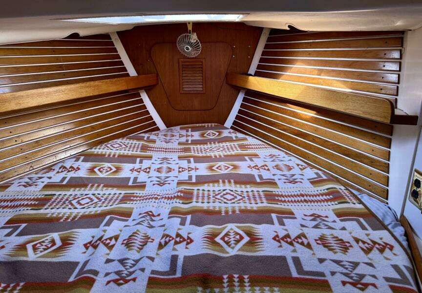 Halcyon 35ft Niagara Yacht For Sale