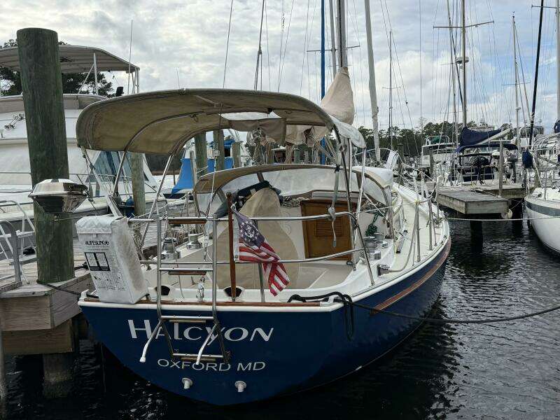 Halcyon 35ft Niagara Yacht For Sale