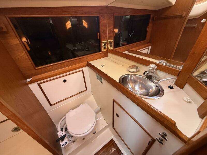 Halcyon 35ft Niagara Yacht For Sale