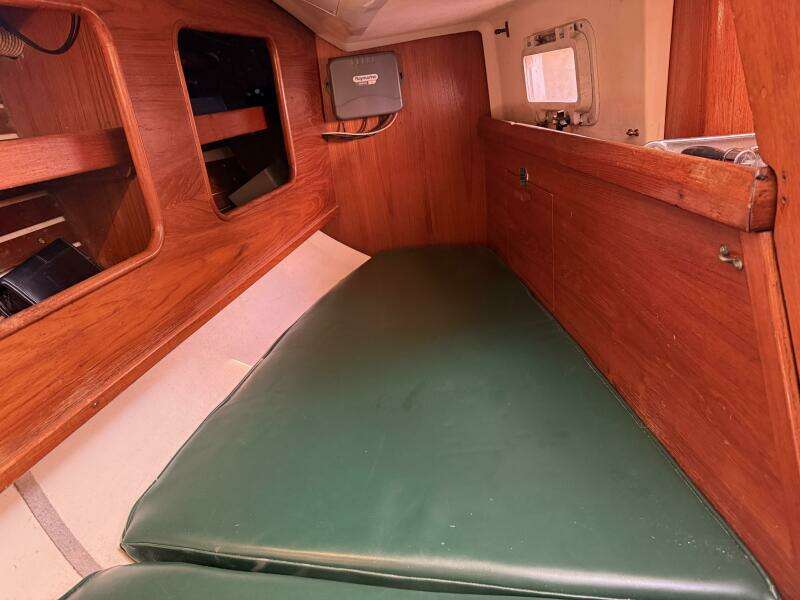 Halcyon 35ft Niagara Yacht For Sale