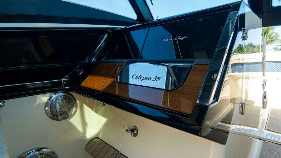 Calypso 35 35ft Chris Craft Yacht For Sale