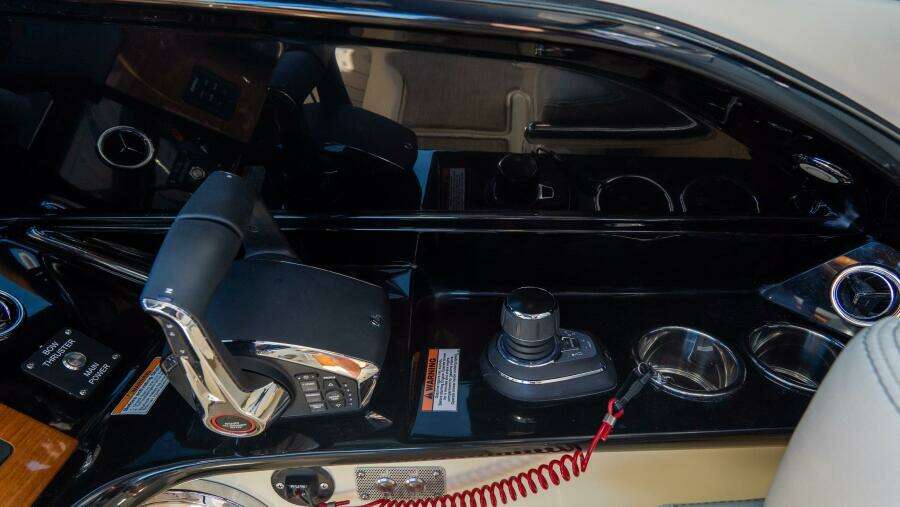 Calypso 35 35ft Chris Craft Yacht For Sale