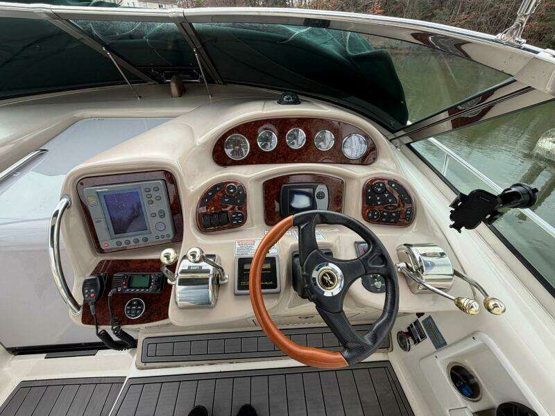 Our Priorities 34ft Sea Ray Yacht For Sale