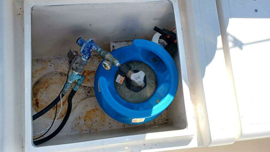 Silver 35ft Saga Yacht For Sale