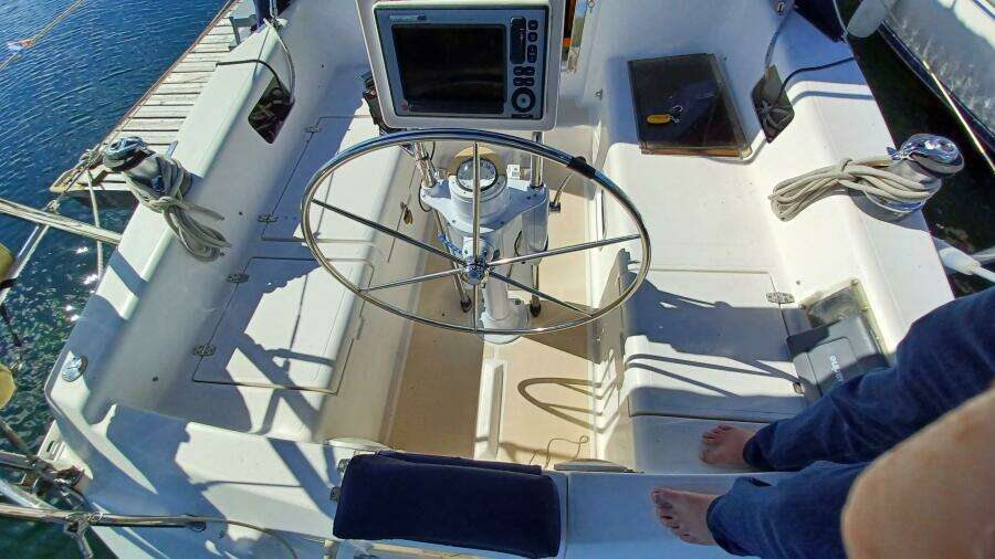 Silver 35ft Saga Yacht For Sale