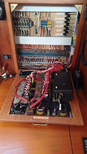 Silver 35ft Saga Yacht For Sale