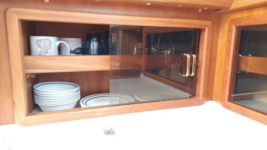 Silver 35ft Saga Yacht For Sale