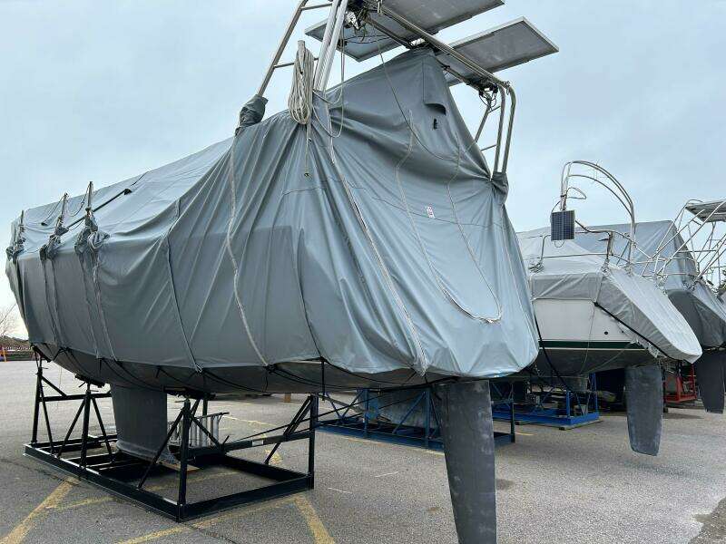 Silver 35ft Saga Yacht For Sale