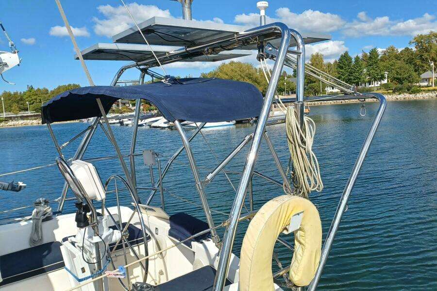 Silver 35ft Saga Yacht For Sale