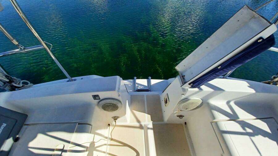 Silver 35ft Saga Yacht For Sale