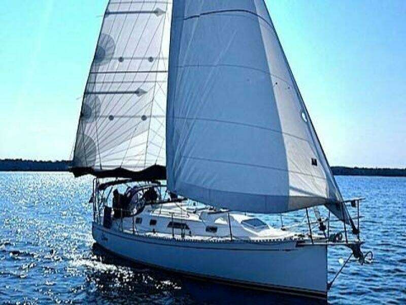 Silver 35ft Saga Yacht For Sale