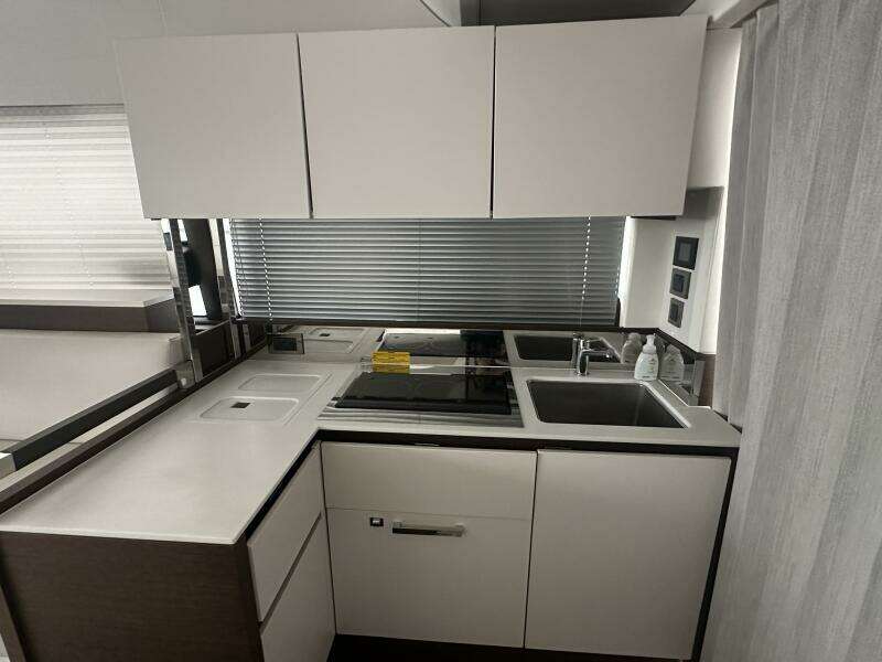 World Wide 46ft Prestige Yacht For Sale