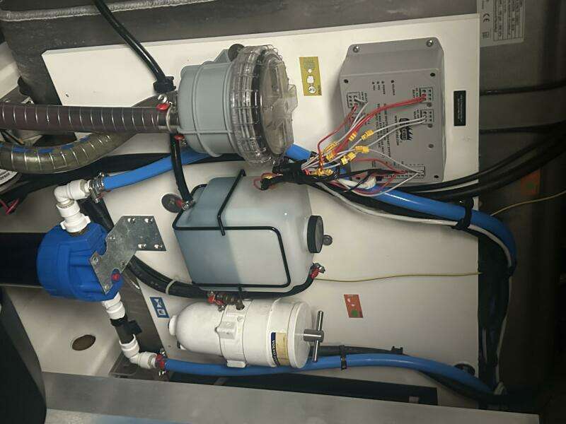 World Wide 46ft Prestige Yacht For Sale