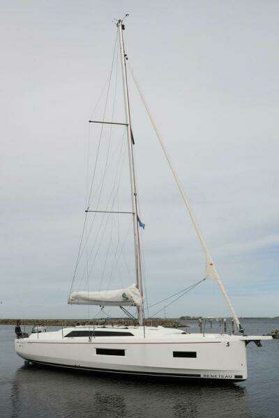 Beneteau Oceanis 37.1 First Line