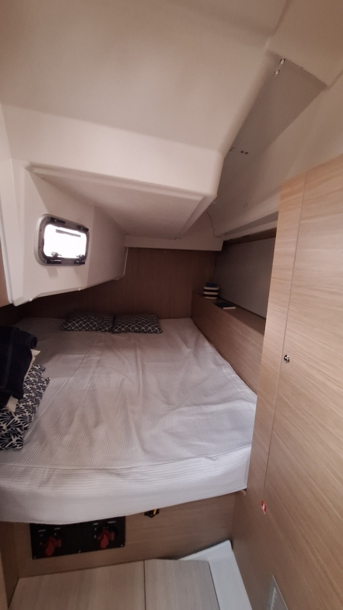 Beneteau Oceanis 37.1 First Line