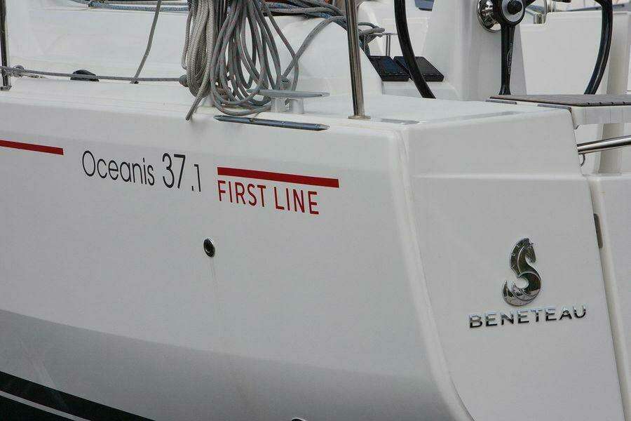 Beneteau Oceanis 37.1 First Line