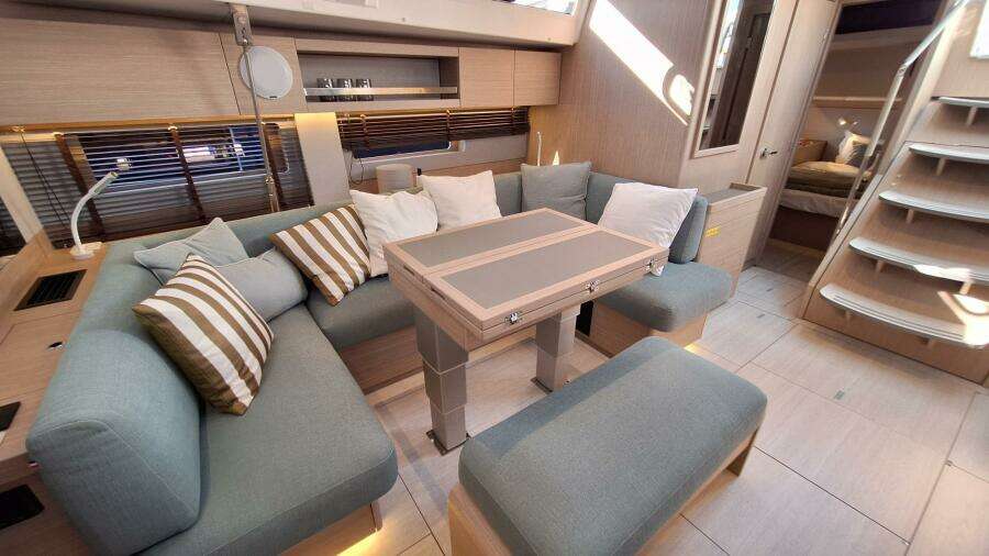 Beneteau Oceanis 52 FIRST LINE