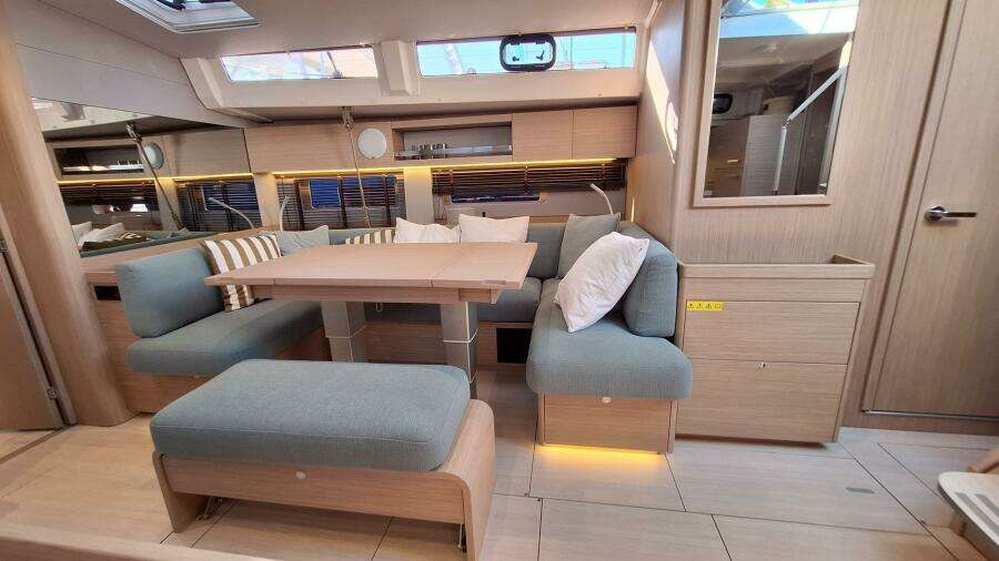 Beneteau Oceanis 52 FIRST LINE
