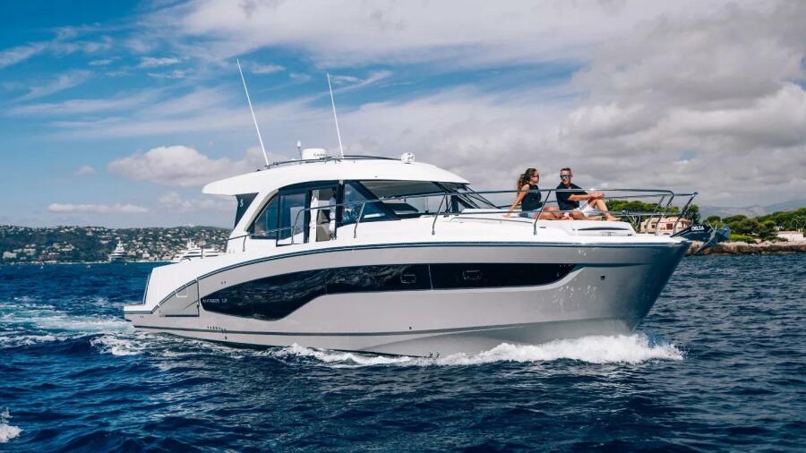 Antares 12 Coupe Exterior 5.jpg