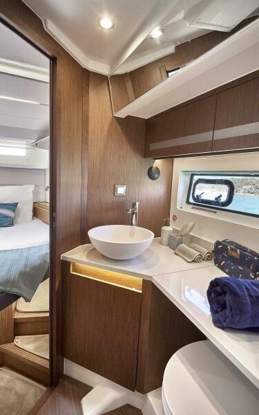 Antares 12 Coupe Interior 5