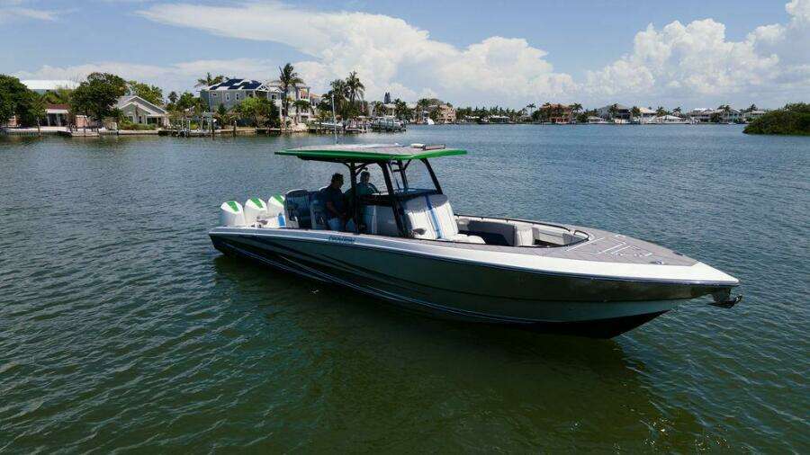 34ft Fountain Yacht For Sale