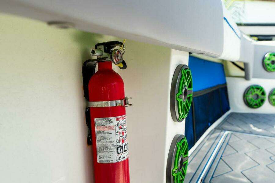 34ft Fountain Yacht For Sale