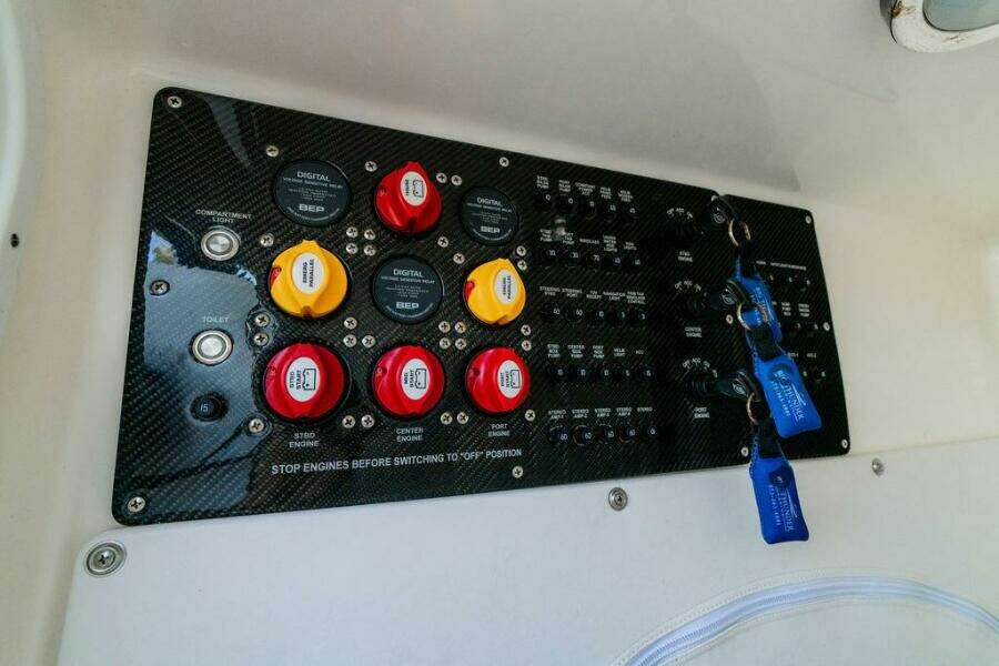 34ft Fountain Yacht For Sale