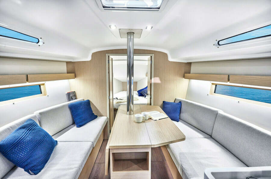 Beneteau Oceanis 34.1 First Line