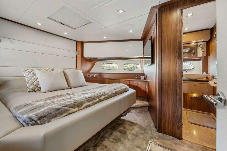 84ft Sunseeker Yacht For Sale