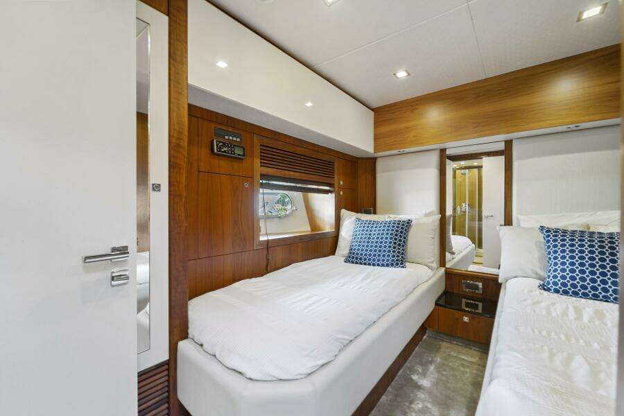 84ft Sunseeker Yacht For Sale