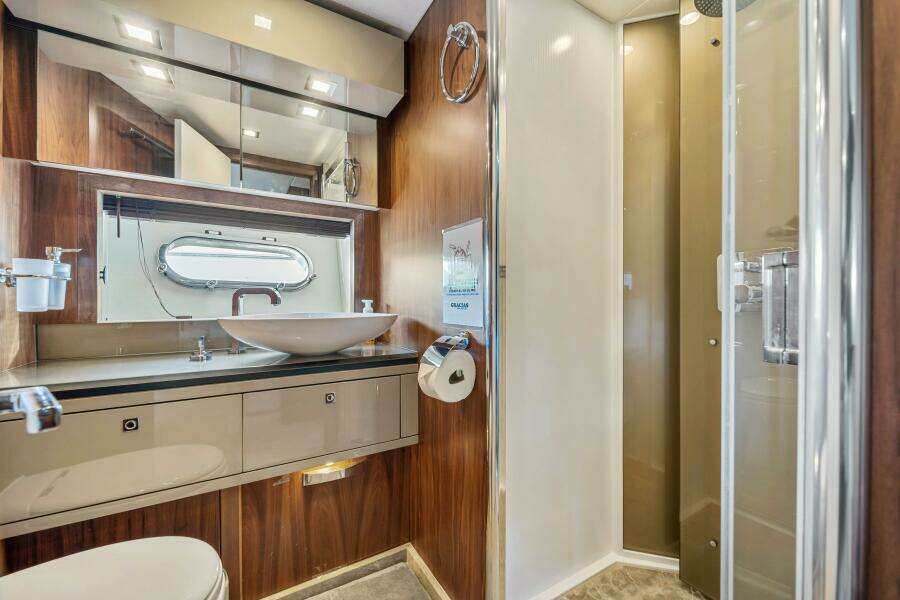 84ft Sunseeker Yacht For Sale