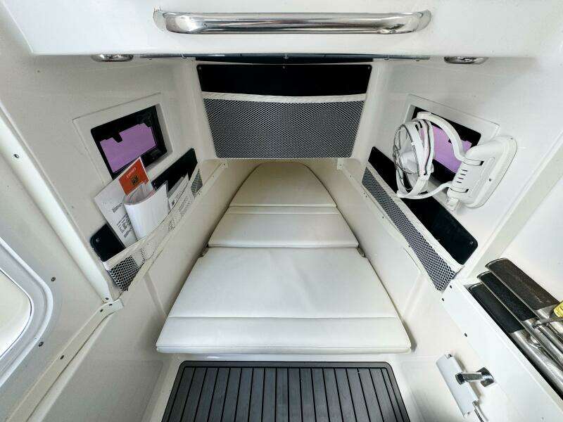 320 CC Adventure 32ft Tidewater Yacht For Sale