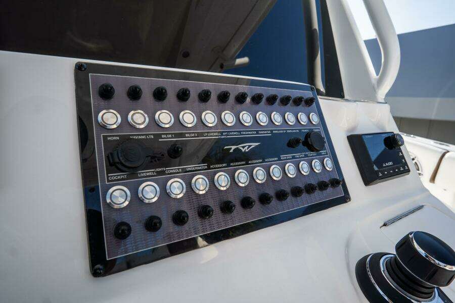 32ft Tidewater Yacht For Sale