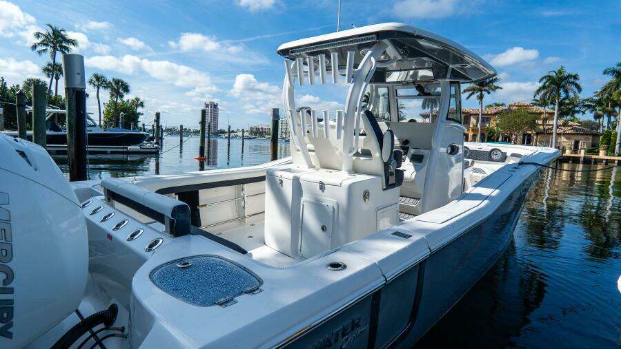320 CC Adventure 32ft Tidewater Yacht For Sale