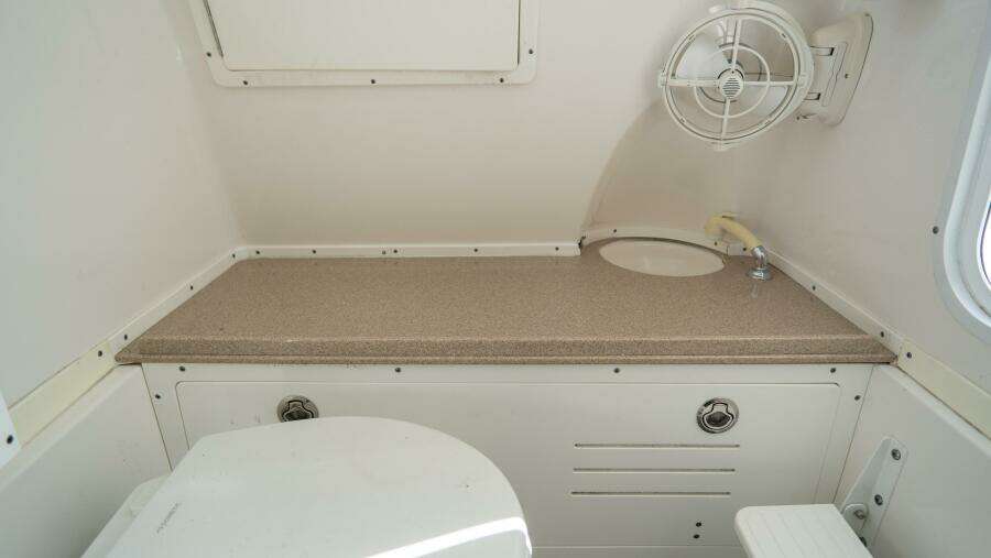 320 CC Adventure 32ft Tidewater Yacht For Sale