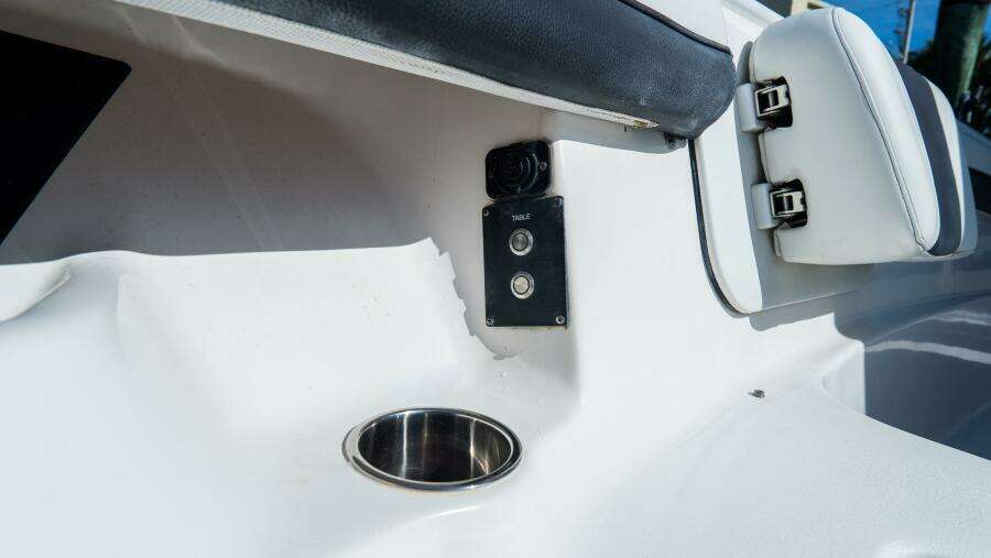 320 CC Adventure 32ft Tidewater Yacht For Sale