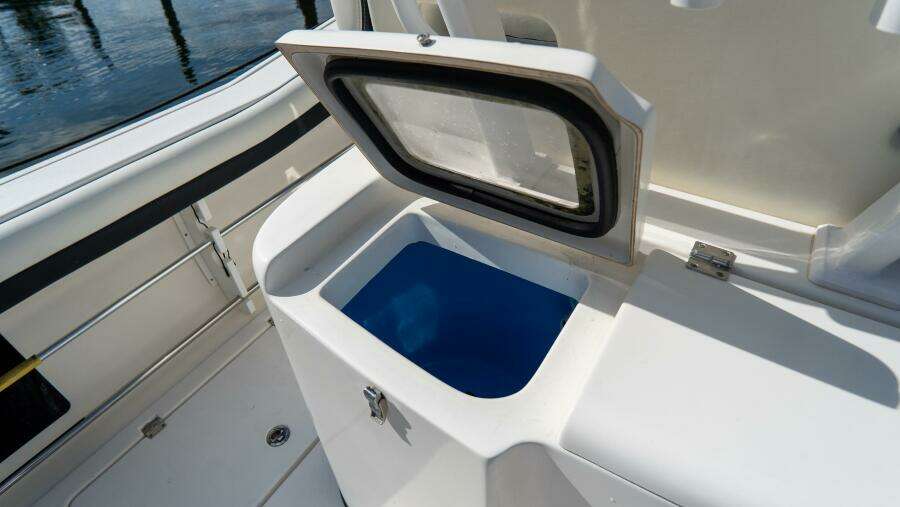 320 CC Adventure 32ft Tidewater Yacht For Sale