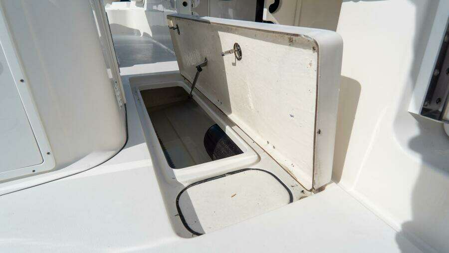 320 CC Adventure 32ft Tidewater Yacht For Sale