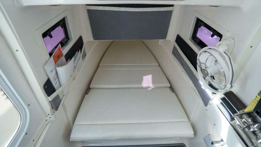 320 CC Adventure 32ft Tidewater Yacht For Sale