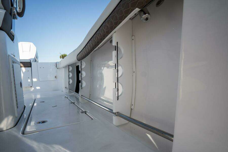 32ft Tidewater Yacht For Sale