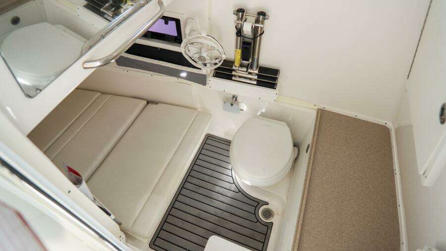 320 CC Adventure 32ft Tidewater Yacht For Sale