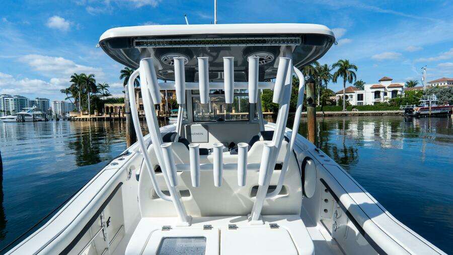 320 CC Adventure 32ft Tidewater Yacht For Sale