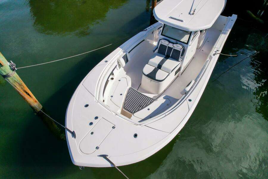 320 CC Adventure 32ft Tidewater Yacht For Sale