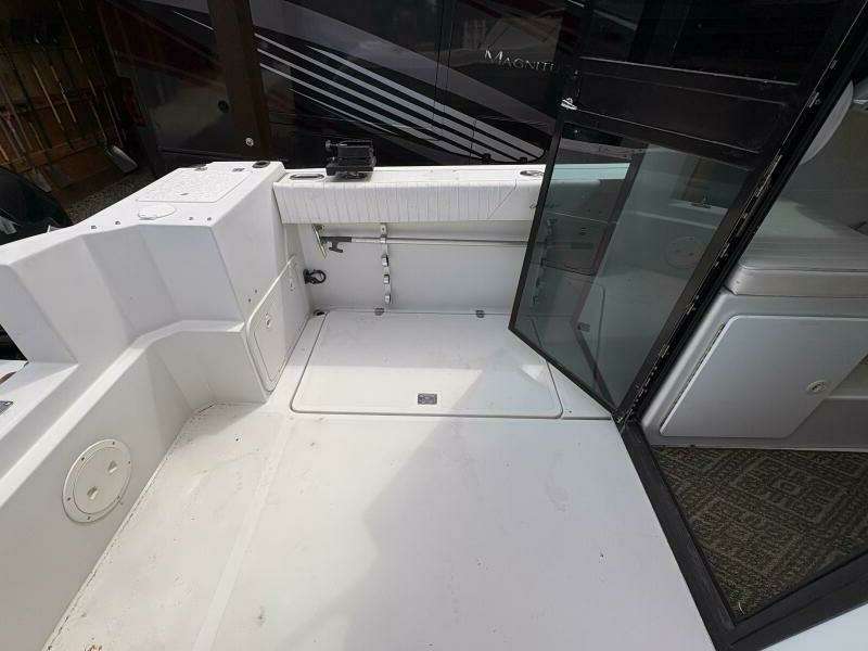 27ft Glacier Bay Yacht For Sale