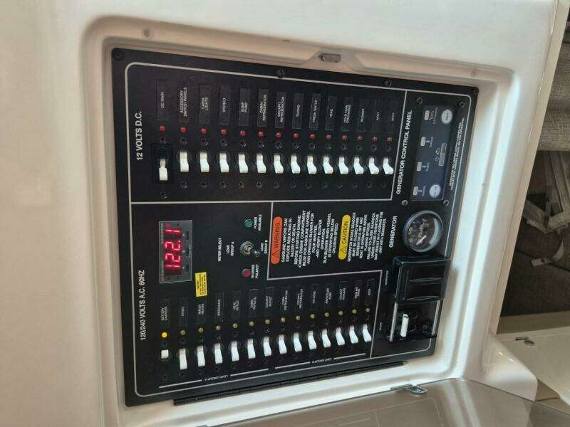 Rising Sun 33ft Grady White Yacht For Sale