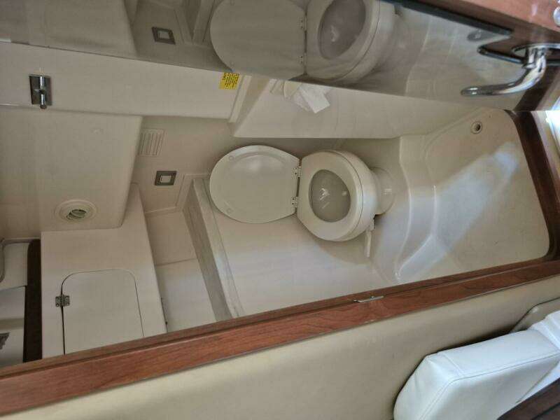 Rising Sun 33ft Grady White Yacht For Sale