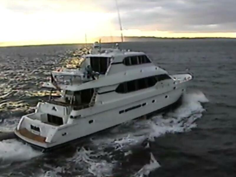 80' 1999 Monte Fino Skylounge 80