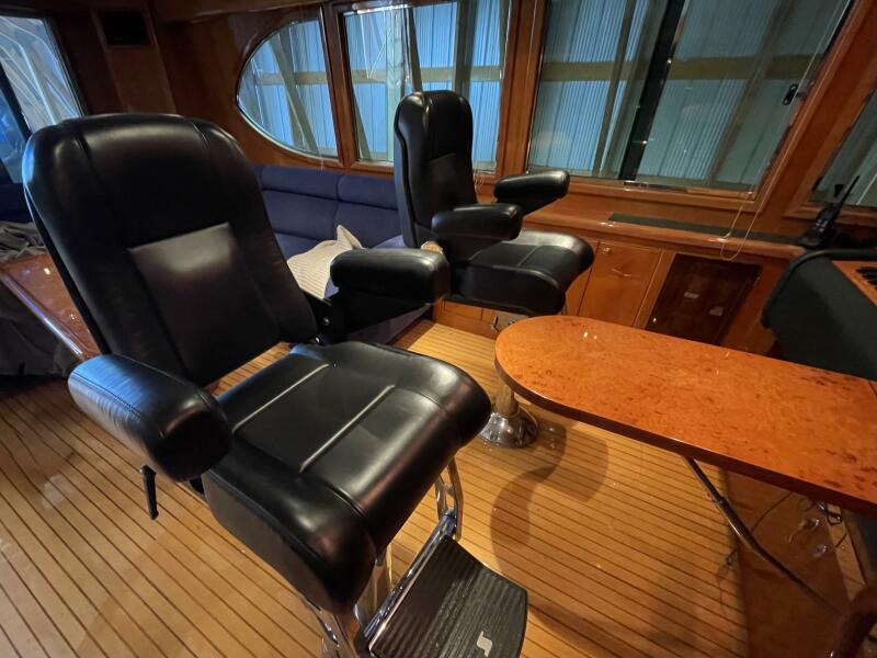 80' 1999 Monte Fino Skylounge 80