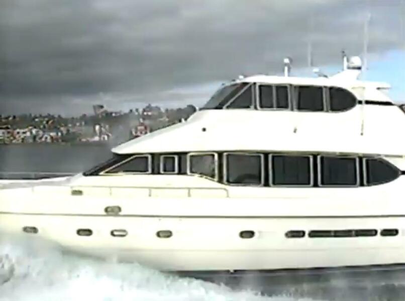 80' 1999 Monte Fino Skylounge 80